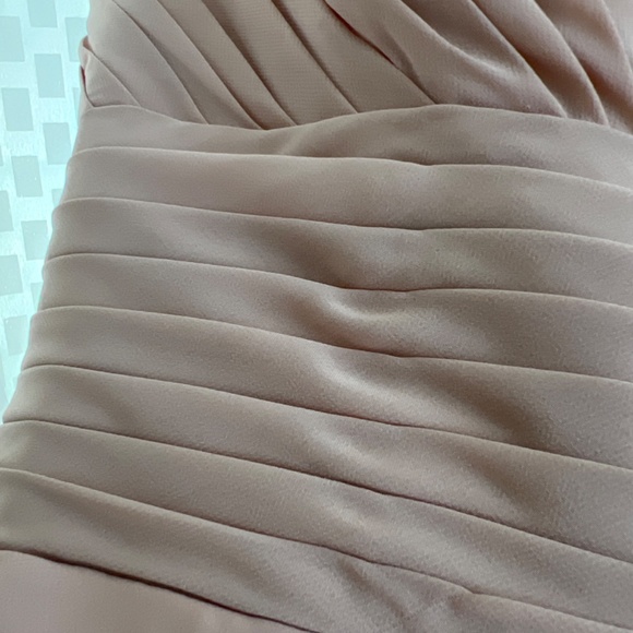 US 4 dress - Picture 2 of 3